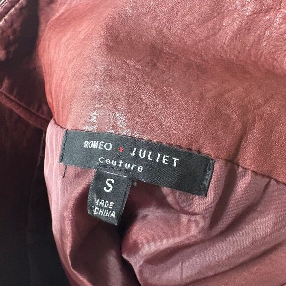 Romeo & Juliet‎ Red Faux Leather Skirt Size Small - Picture 6 of 8